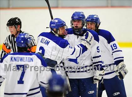 Thumbnail 2 in Ridgefield vs. Darien (FCIAC Tier 1 Final) photogallery.