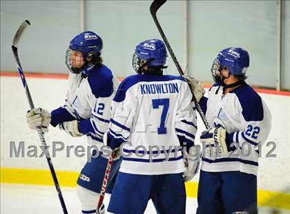 Thumbnail 2 in Ridgefield vs. Darien (FCIAC Tier 1 Final) photogallery.