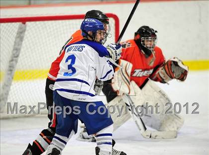 Thumbnail 2 in Ridgefield vs. Darien (FCIAC Tier 1 Final) photogallery.