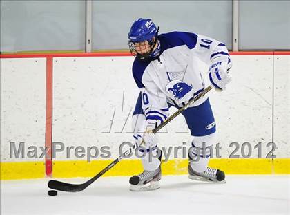Thumbnail 2 in Ridgefield vs. Darien (FCIAC Tier 1 Final) photogallery.