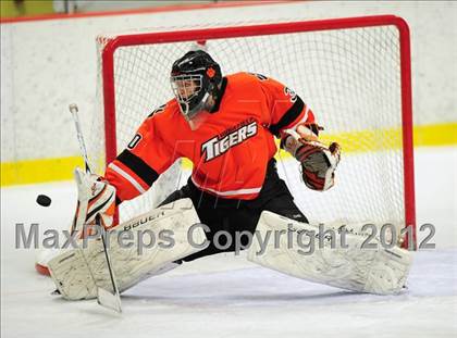 Thumbnail 2 in Ridgefield vs. Darien (FCIAC Tier 1 Final) photogallery.