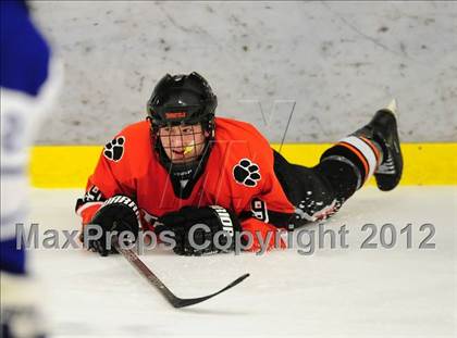 Thumbnail 2 in Ridgefield vs. Darien (FCIAC Tier 1 Final) photogallery.