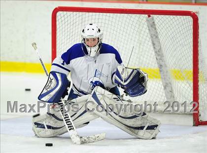 Thumbnail 2 in Ridgefield vs. Darien (FCIAC Tier 1 Final) photogallery.