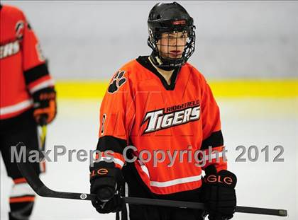 Thumbnail 2 in Ridgefield vs. Darien (FCIAC Tier 1 Final) photogallery.