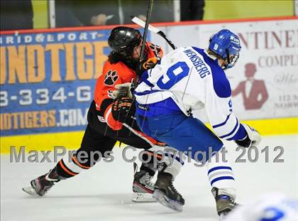 Thumbnail 3 in Ridgefield vs. Darien (FCIAC Tier 1 Final) photogallery.