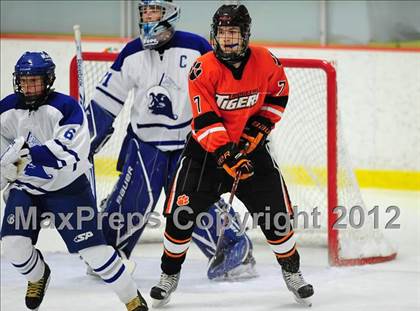 Thumbnail 3 in Ridgefield vs. Darien (FCIAC Tier 1 Final) photogallery.