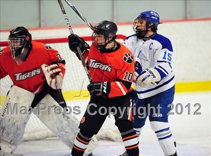 Thumbnail 2 in Ridgefield vs. Darien (FCIAC Tier 1 Final) photogallery.
