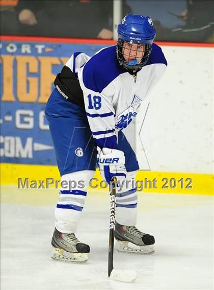 Thumbnail 3 in Ridgefield vs. Darien (FCIAC Tier 1 Final) photogallery.