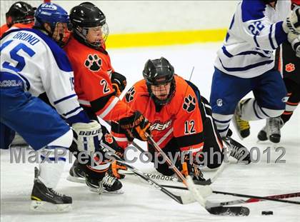 Thumbnail 2 in Ridgefield vs. Darien (FCIAC Tier 1 Final) photogallery.