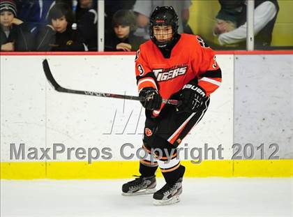 Thumbnail 1 in Ridgefield vs. Darien (FCIAC Tier 1 Final) photogallery.