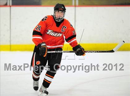 Thumbnail 2 in Ridgefield vs. Darien (FCIAC Tier 1 Final) photogallery.