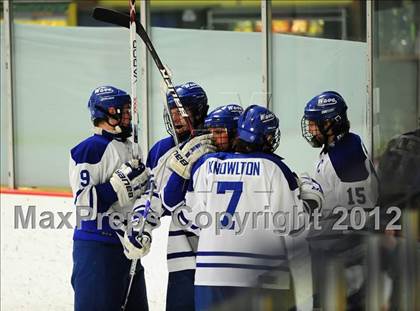 Thumbnail 1 in Ridgefield vs. Darien (FCIAC Tier 1 Final) photogallery.
