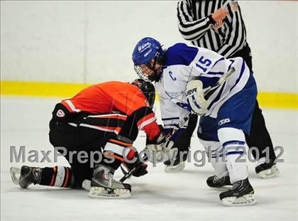 Thumbnail 2 in Ridgefield vs. Darien (FCIAC Tier 1 Final) photogallery.