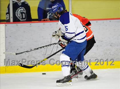 Thumbnail 3 in Ridgefield vs. Darien (FCIAC Tier 1 Final) photogallery.