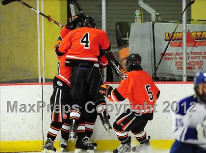 Thumbnail 3 in Ridgefield vs. Darien (FCIAC Tier 1 Final) photogallery.
