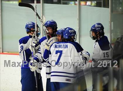 Thumbnail 2 in Ridgefield vs. Darien (FCIAC Tier 1 Final) photogallery.