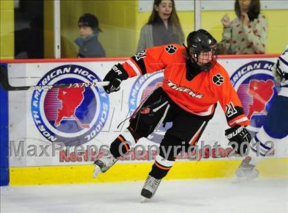 Thumbnail 2 in Ridgefield vs. Darien (FCIAC Tier 1 Final) photogallery.