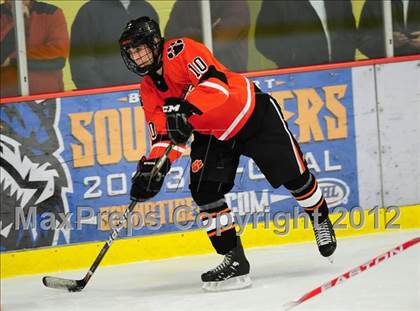 Thumbnail 3 in Ridgefield vs. Darien (FCIAC Tier 1 Final) photogallery.