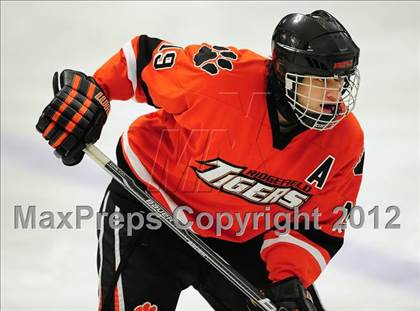 Thumbnail 2 in Ridgefield vs. Darien (FCIAC Tier 1 Final) photogallery.