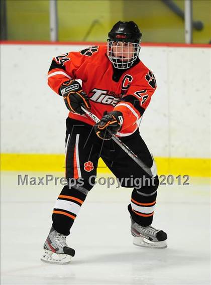Thumbnail 1 in Ridgefield vs. Darien (FCIAC Tier 1 Final) photogallery.