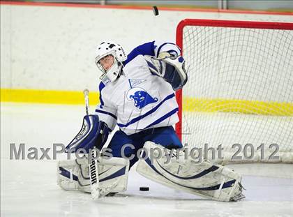 Thumbnail 3 in Ridgefield vs. Darien (FCIAC Tier 1 Final) photogallery.