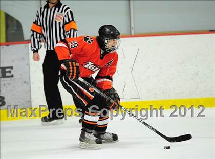 Thumbnail 2 in Ridgefield vs. Darien (FCIAC Tier 1 Final) photogallery.