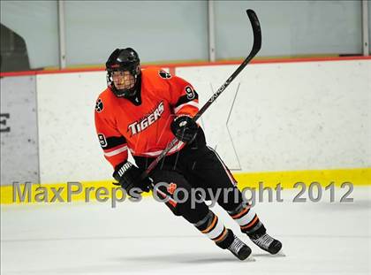 Thumbnail 2 in Ridgefield vs. Darien (FCIAC Tier 1 Final) photogallery.