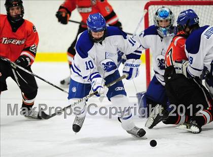 Thumbnail 2 in Ridgefield vs. Darien (FCIAC Tier 1 Final) photogallery.
