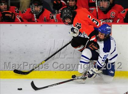 Thumbnail 1 in Ridgefield vs. Darien (FCIAC Tier 1 Final) photogallery.