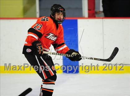 Thumbnail 2 in Ridgefield vs. Darien (FCIAC Tier 1 Final) photogallery.