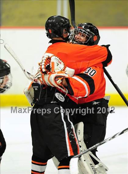 Thumbnail 2 in Ridgefield vs. Darien (FCIAC Tier 1 Final) photogallery.