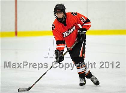 Thumbnail 3 in Ridgefield vs. Darien (FCIAC Tier 1 Final) photogallery.