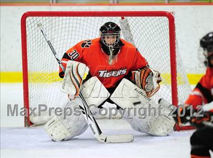 Thumbnail 2 in Ridgefield vs. Darien (FCIAC Tier 1 Final) photogallery.