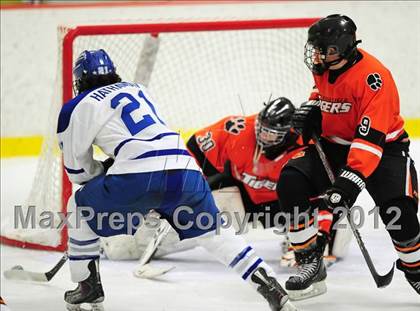 Thumbnail 1 in Ridgefield vs. Darien (FCIAC Tier 1 Final) photogallery.