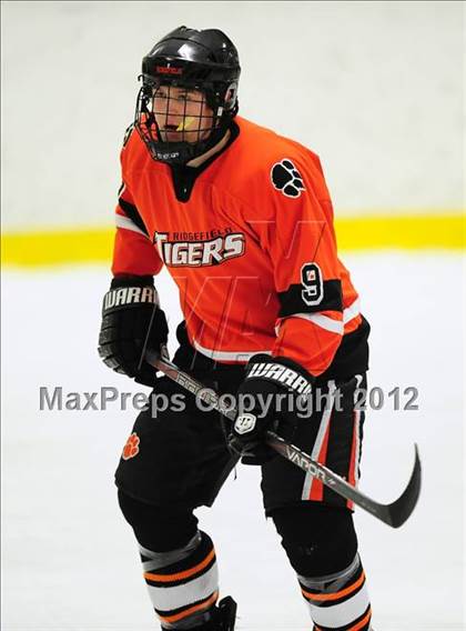 Thumbnail 2 in Ridgefield vs. Darien (FCIAC Tier 1 Final) photogallery.