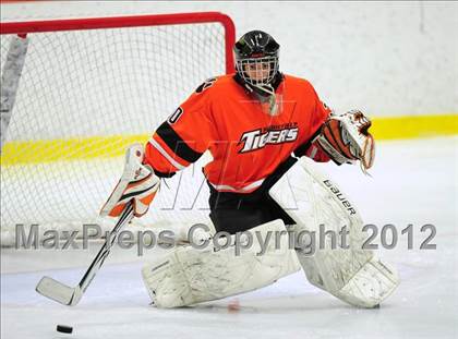 Thumbnail 3 in Ridgefield vs. Darien (FCIAC Tier 1 Final) photogallery.