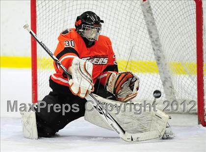 Thumbnail 1 in Ridgefield vs. Darien (FCIAC Tier 1 Final) photogallery.