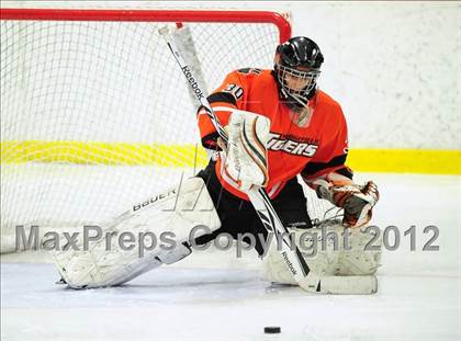 Thumbnail 2 in Ridgefield vs. Darien (FCIAC Tier 1 Final) photogallery.