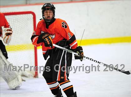 Thumbnail 2 in Ridgefield vs. Darien (FCIAC Tier 1 Final) photogallery.