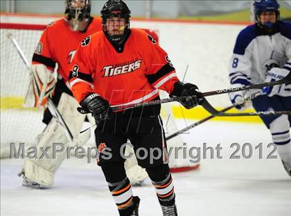 Thumbnail 3 in Ridgefield vs. Darien (FCIAC Tier 1 Final) photogallery.