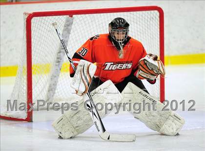 Thumbnail 2 in Ridgefield vs. Darien (FCIAC Tier 1 Final) photogallery.