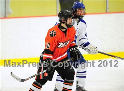 Thumbnail 2 in Ridgefield vs. Darien (FCIAC Tier 1 Final) photogallery.