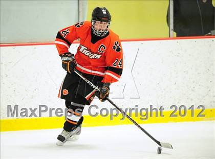 Thumbnail 1 in Ridgefield vs. Darien (FCIAC Tier 1 Final) photogallery.