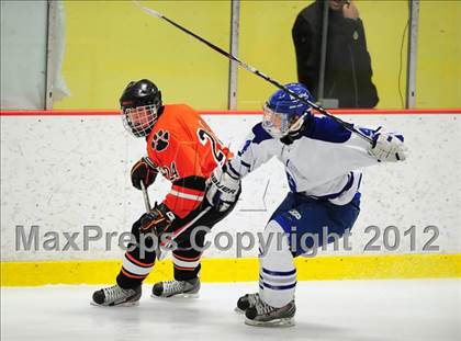 Thumbnail 3 in Ridgefield vs. Darien (FCIAC Tier 1 Final) photogallery.