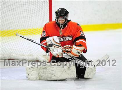 Thumbnail 2 in Ridgefield vs. Darien (FCIAC Tier 1 Final) photogallery.