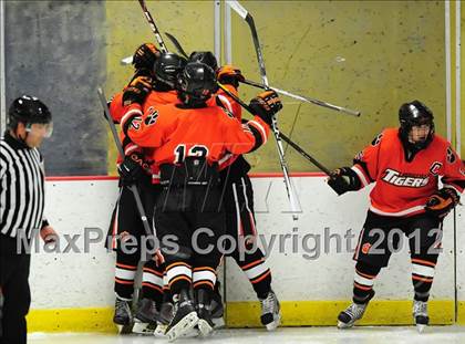 Thumbnail 1 in Ridgefield vs. Darien (FCIAC Tier 1 Final) photogallery.