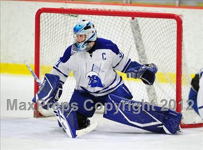 Thumbnail 3 in Ridgefield vs. Darien (FCIAC Tier 1 Final) photogallery.