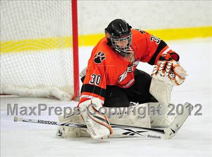 Thumbnail 3 in Ridgefield vs. Darien (FCIAC Tier 1 Final) photogallery.