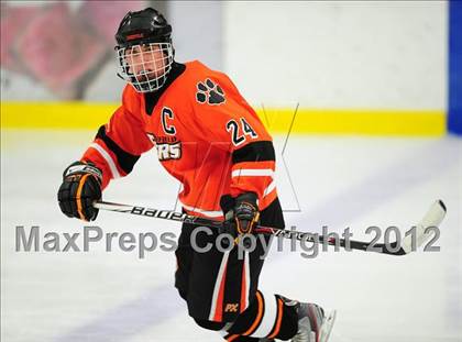 Thumbnail 3 in Ridgefield vs. Darien (FCIAC Tier 1 Final) photogallery.