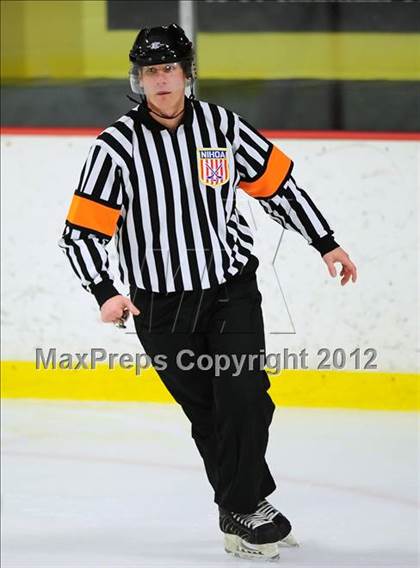 Thumbnail 2 in Ridgefield vs. Darien (FCIAC Tier 1 Final) photogallery.